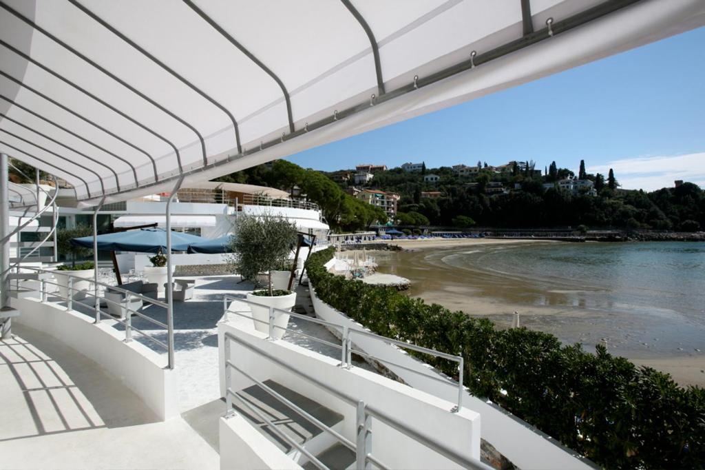 Piccolo Hotel Del Lido Леричи Екстериор снимка
