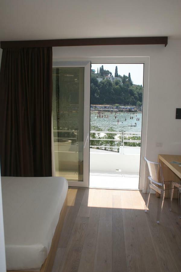 Piccolo Hotel Del Lido Леричи Екстериор снимка